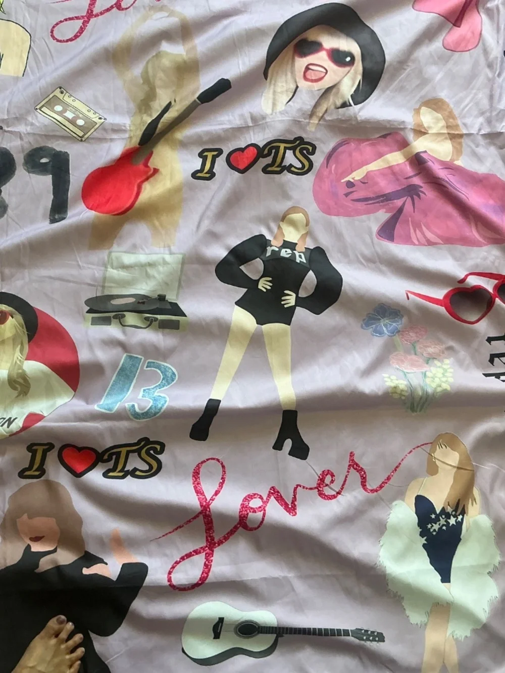 NWOT Taylor Swift Folklore Inspired Queen Duvet Cover & 2 Shams